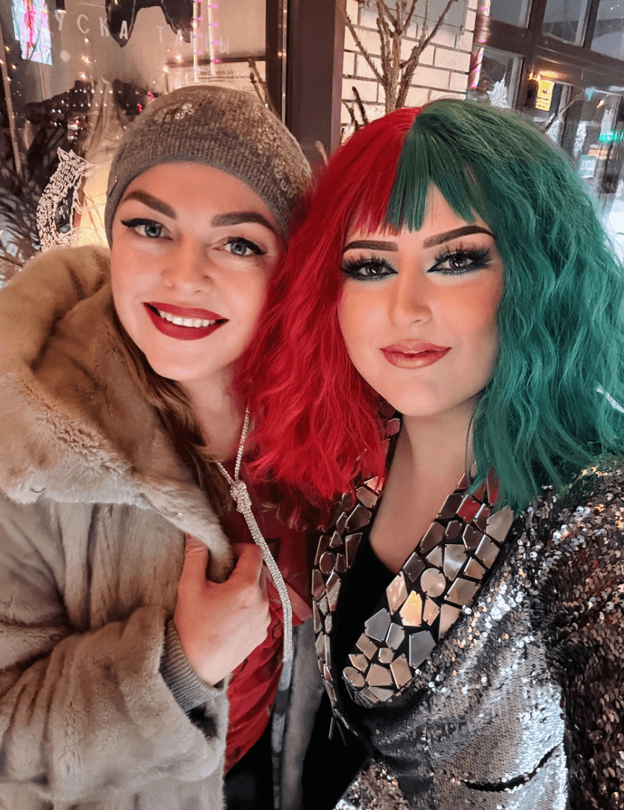 Фото с нашей прекрасной постоянной зрительницей Натальей Чеботарёвой ❤
Спасибо за Вашу любовь и невероятную поддержку!
Всегда рады видеть Вас, где бы мы ни были!